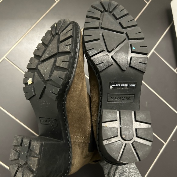 Vince Suede Booties 7M Olive Green - Picture 5 of 5